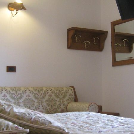 Hotel Villa Plinia Pragelato Luaran gambar