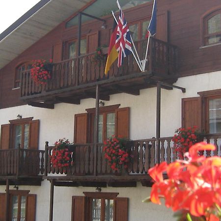 Hotel Villa Plinia Pragelato Luaran gambar