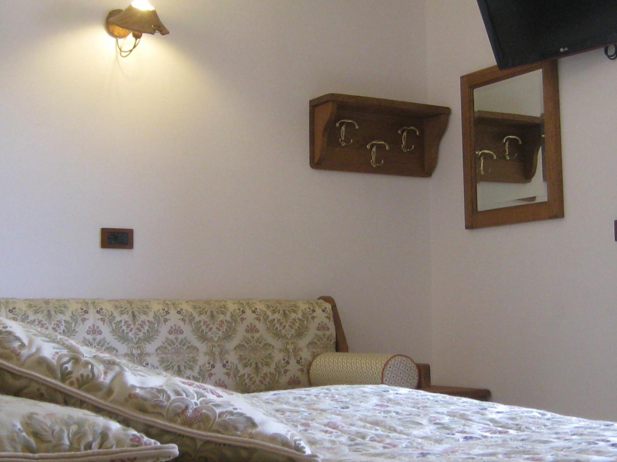 Hotel Villa Plinia Pragelato Luaran gambar