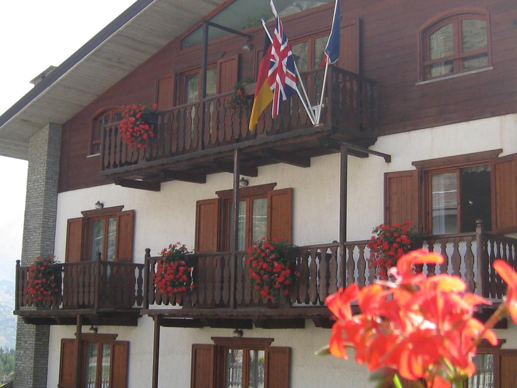 Hotel Villa Plinia Pragelato Luaran gambar